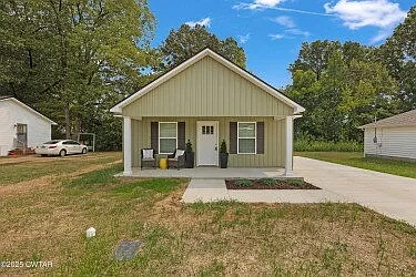 2310 Dodson St — Photo 1