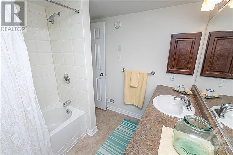 Ottawa Apartment for rent - 2 Bedrooms — photo 10