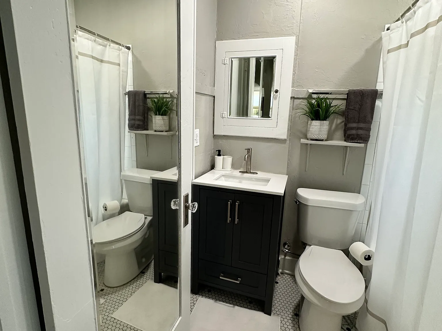 Studio, 450 sqft, $1,300 — Photo 3