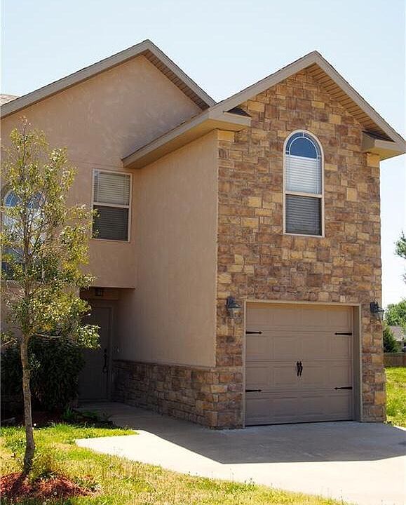 1st image of 2414 S 15th Pl