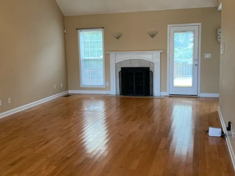3903 Rhonda Ct — Photo 3