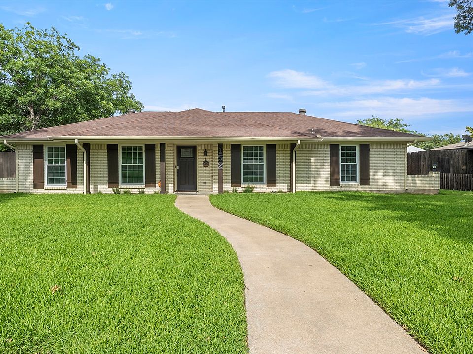 1st image of 152 Stardust Ln