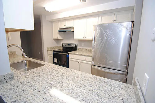 4 Black Oak Dr #B4 Photo 1