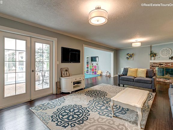 4th image of 1199 NE Birchaire Ln