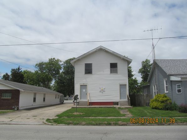 720 N Broad St, Carlinville, IL 62626