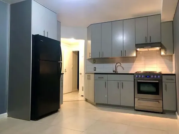 23-26 130th St #1, College Pt, NY 11356