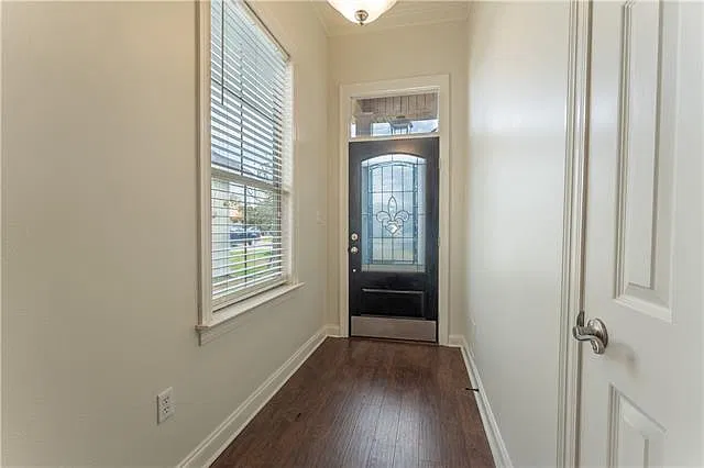 3 bed, 2.0 bath, 1675 sqft, $1,800 — Photo 3