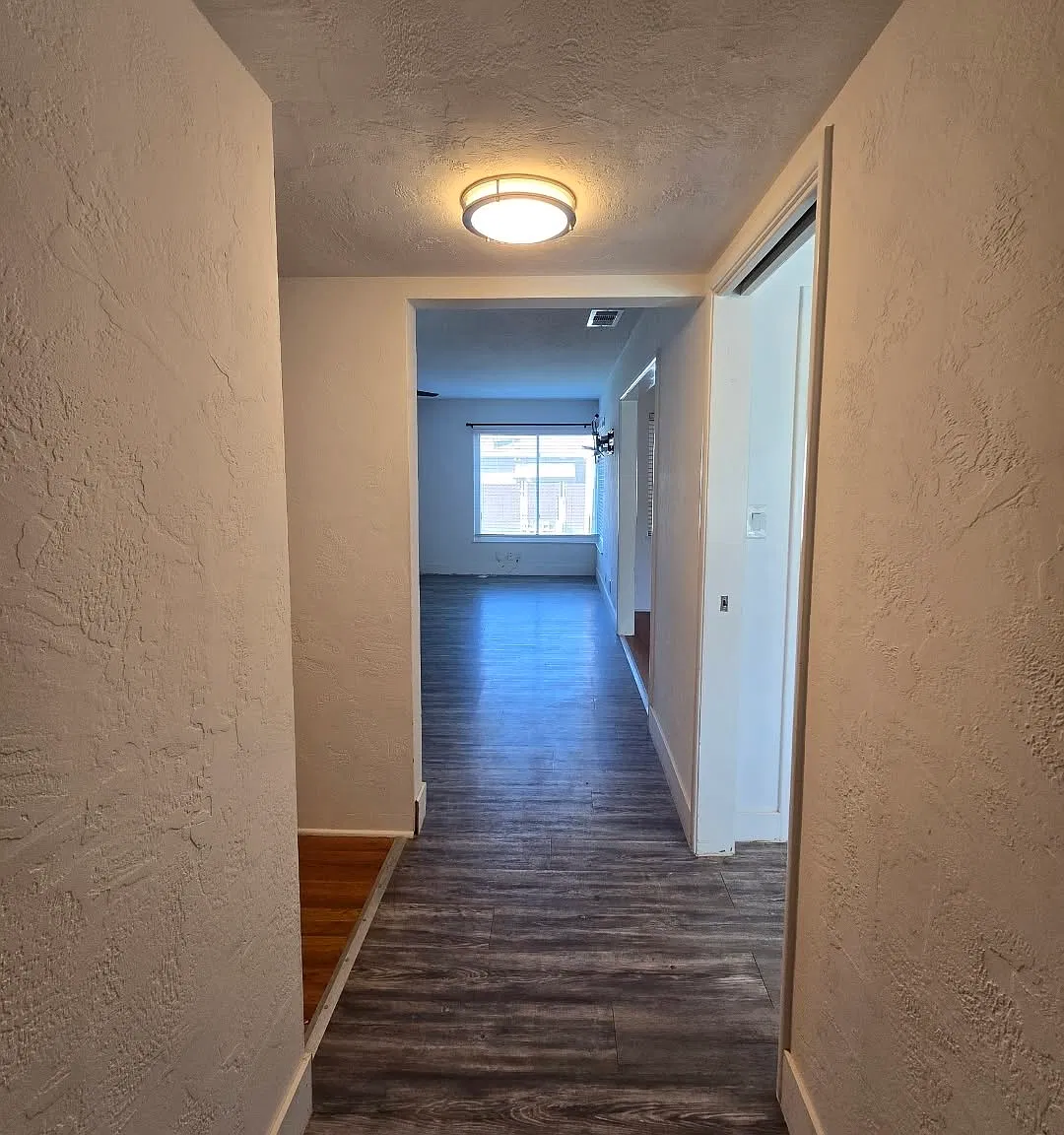 3 bed, 1.5 bath, 1470 sqft, $2,395 — Photo 3