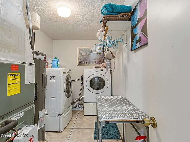 1106 Price Ave NW — Photo 2