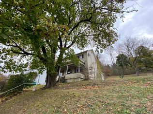 146 Country Club Rd, Grafton, WV 26354