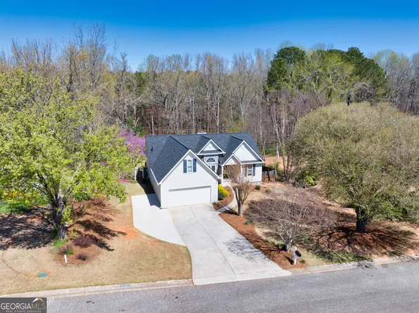 6098 Devonshire Dr, Flowery Branch, GA 30542