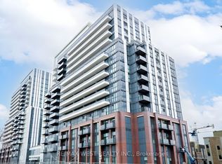 38 Honeycrisp Cres #720, Vaughan, ON L4K 0M8