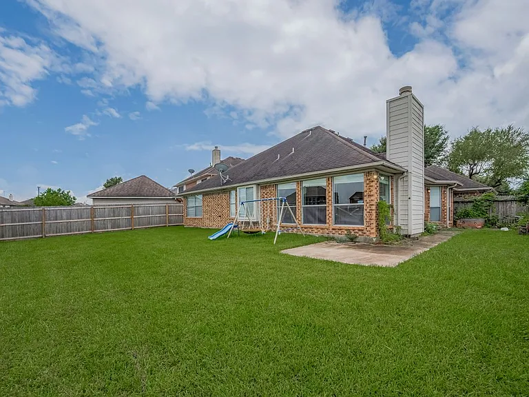 311 N Esplanade Ln — Photo 40