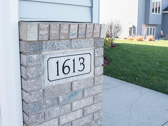 3rd image of 1613 18th Ave E