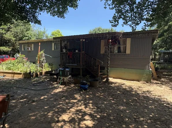 1256 Old Elberton Rd, Hull, GA 30646