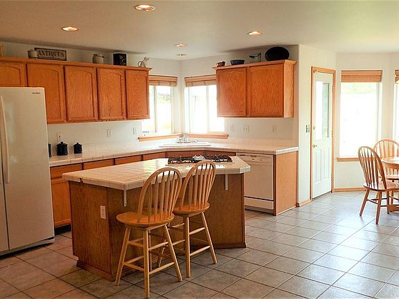 4th image of 1735 Sagewood St