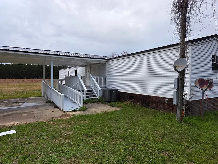 10544 Highway 6 — Photo 20