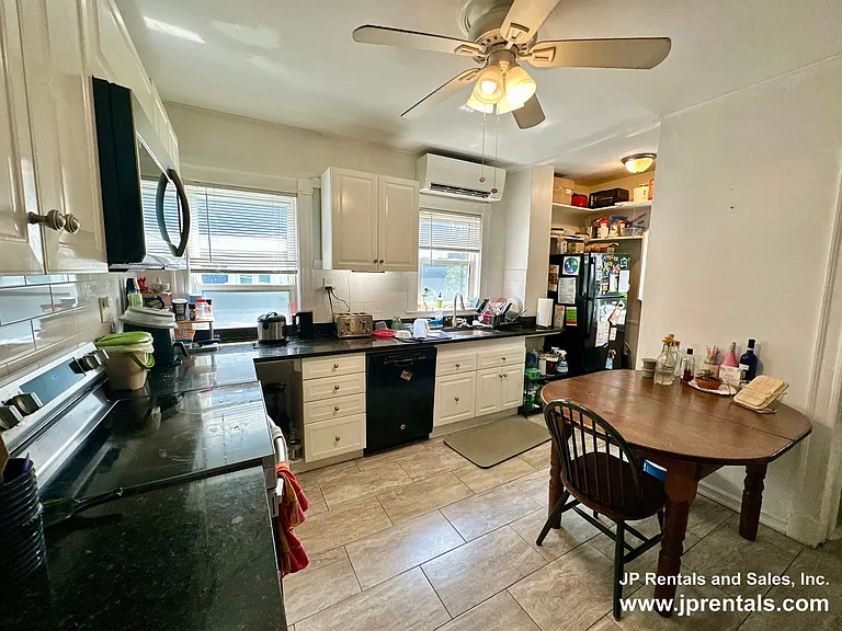 177 Wachusett St #1 — Photo 1