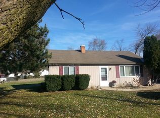 26W280 Saint Charles Rd, Carol Stream, IL 60188