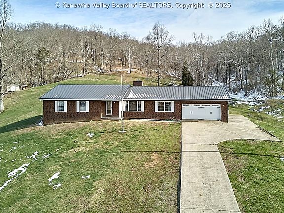 3rd image of 1551 Garretts Bnd