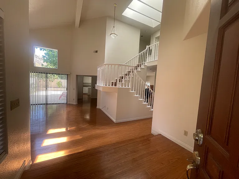 6124 Fleetwood Ln — Photo 4