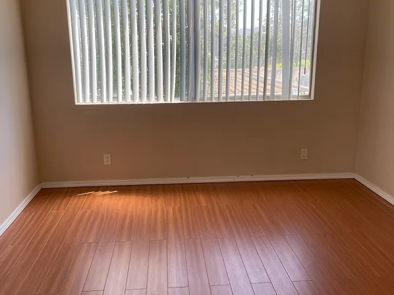 11252 Peach Grove St — Photo 8