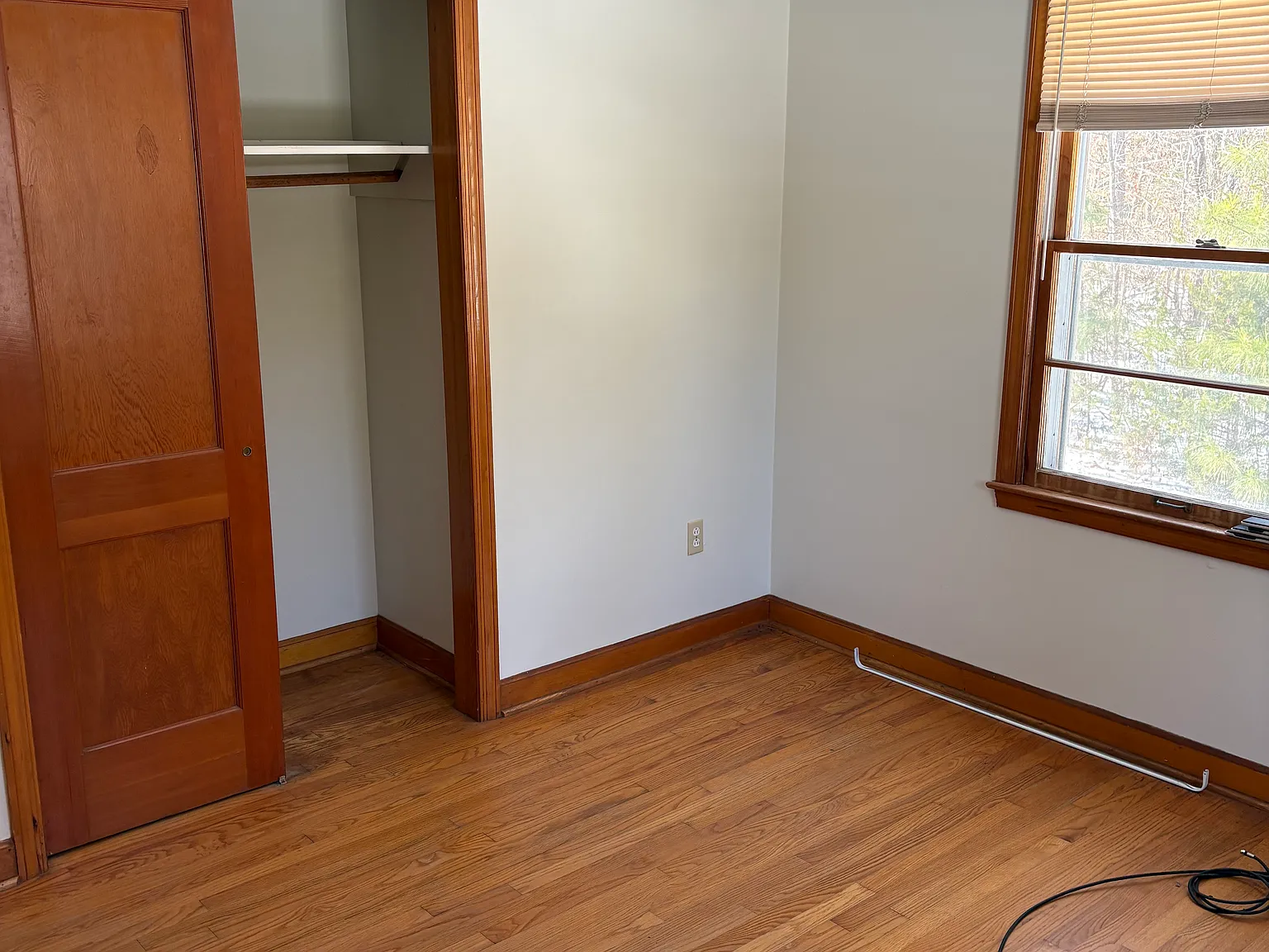3 bed, 1000 sqft, $1,500 — Photo 3