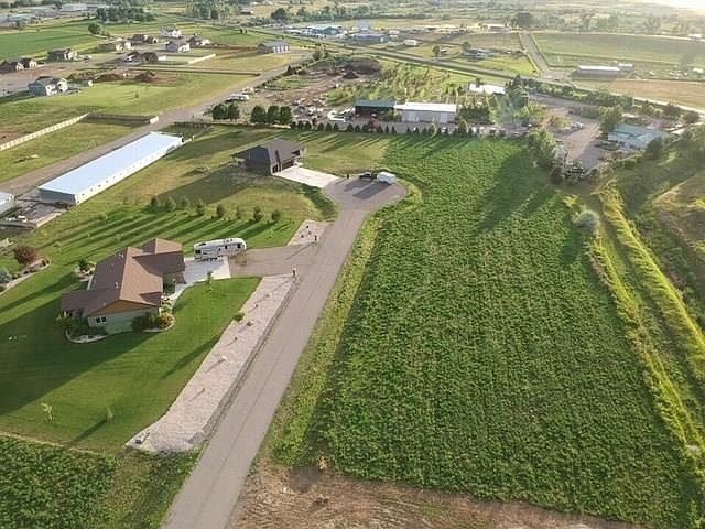 1st image of 2705 Pintail Way