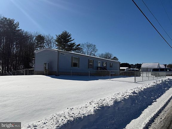 4th image of 425 Cider Press Rd