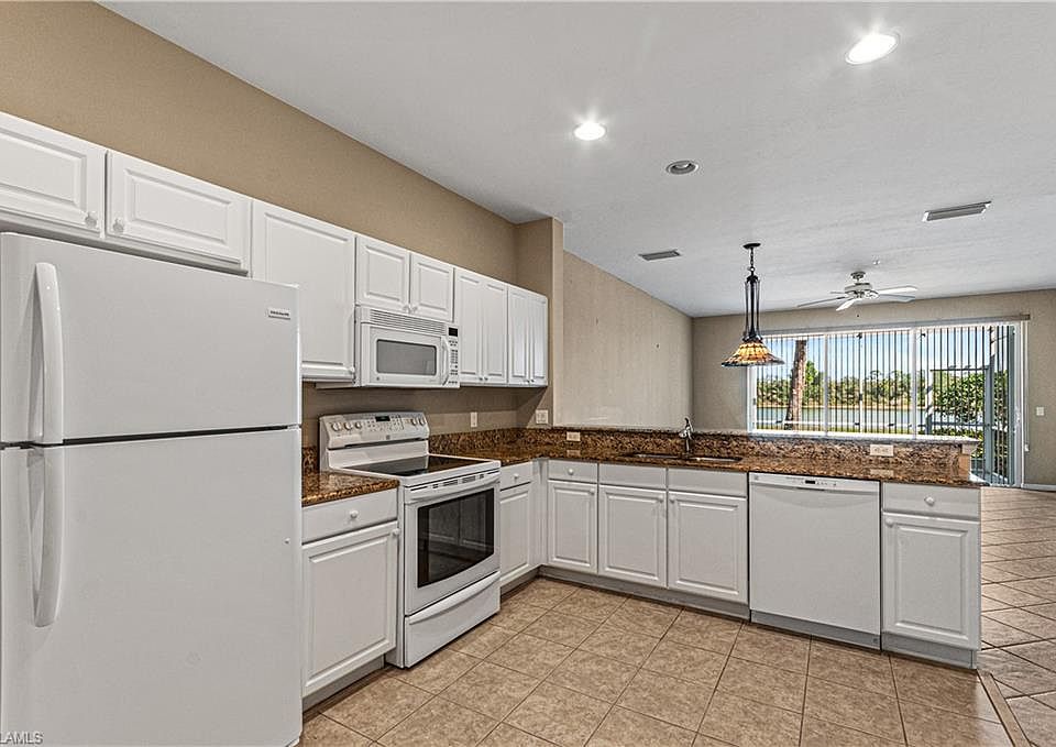 1st image of 1042 Albany Ct #201