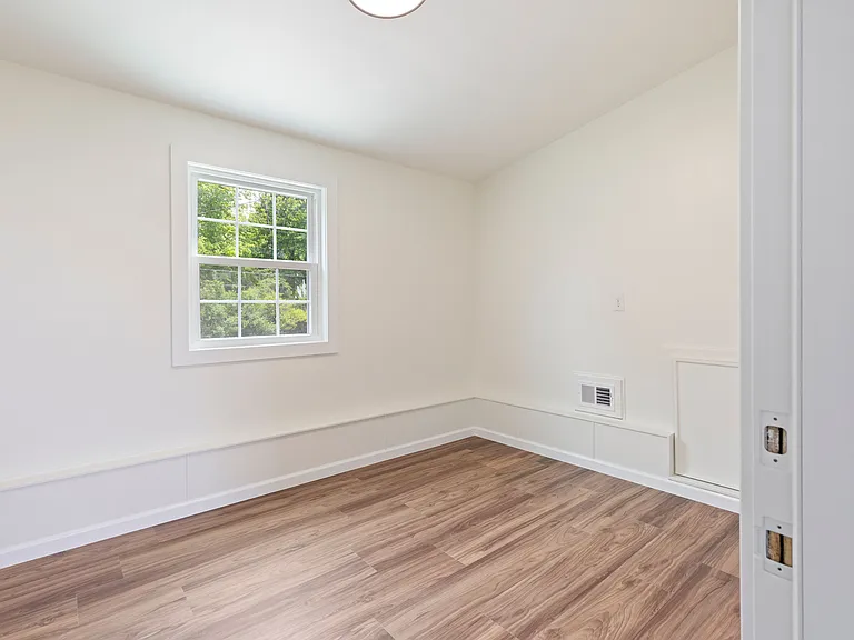 116 Winchester Dr — Photo 20