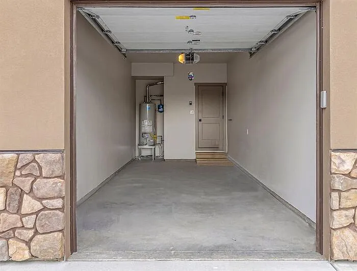 599 Teatro Ct — Photo 18