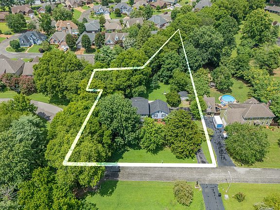 2nd image of 706 Edenburg Dr