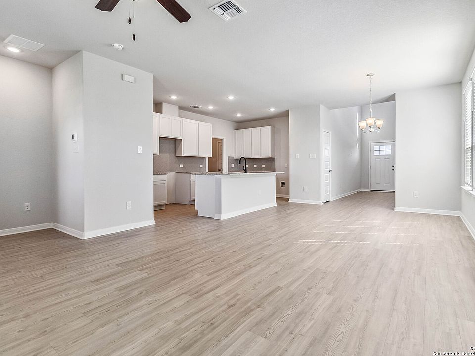2nd image of 618 River Run Way