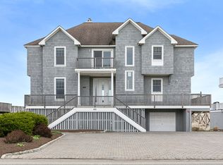 835 Dune Rd, Westhampton Beach, NY 11978