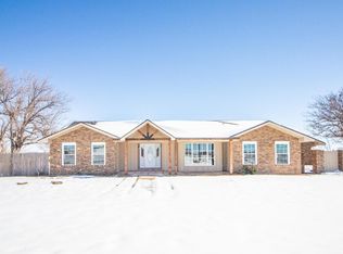 1117 S Ennis St, Plainview, TX 79072