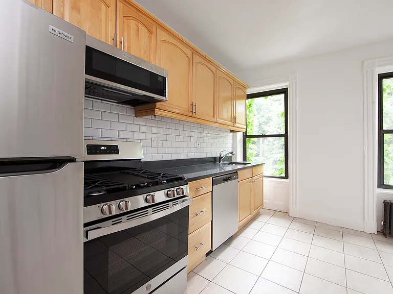 252 Wyckoff St #3L — Photo 10