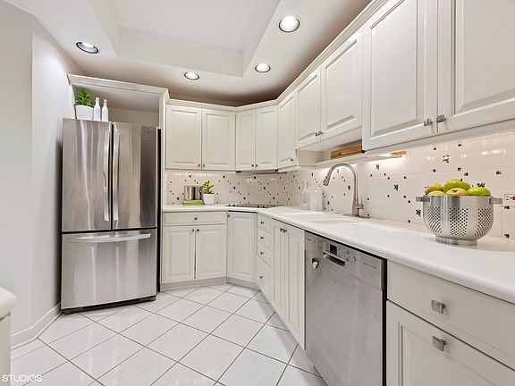 5th image of 680 N Lake Shore Dr APT 1311