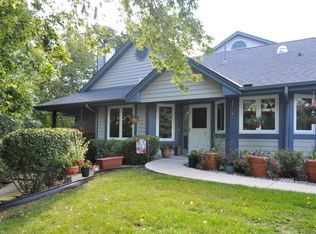 603 Bay View Rd, Mukwonago, WI 53149