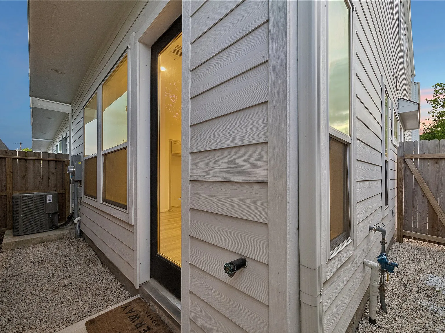 3 bed, 1548 sqft, $2,750 — Photo 4