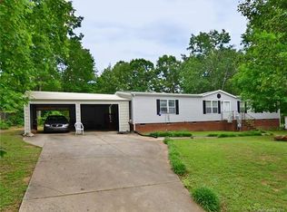 215 Brandenburg Dr, Statesville, NC 28677