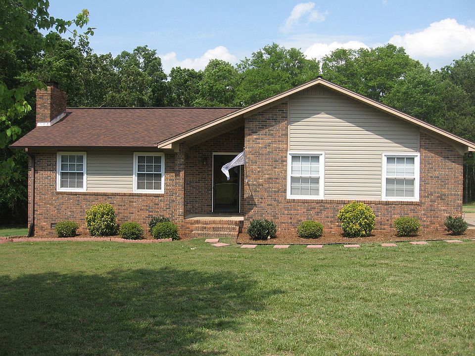 307 Tillotson Rd