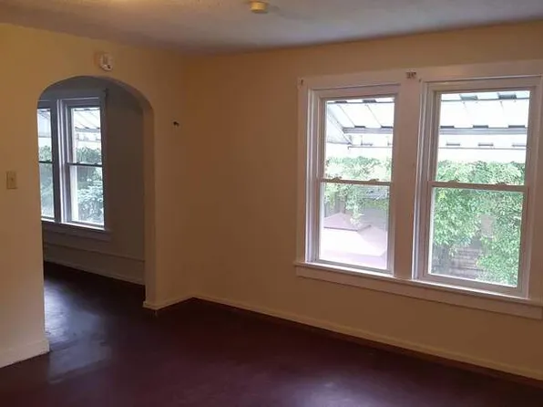 26 S 6th St #1, Sharpsville, PA 16150