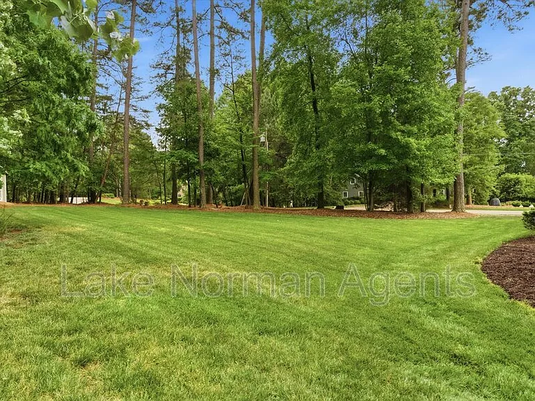 505 Stonemarker Rd — Photo 12
