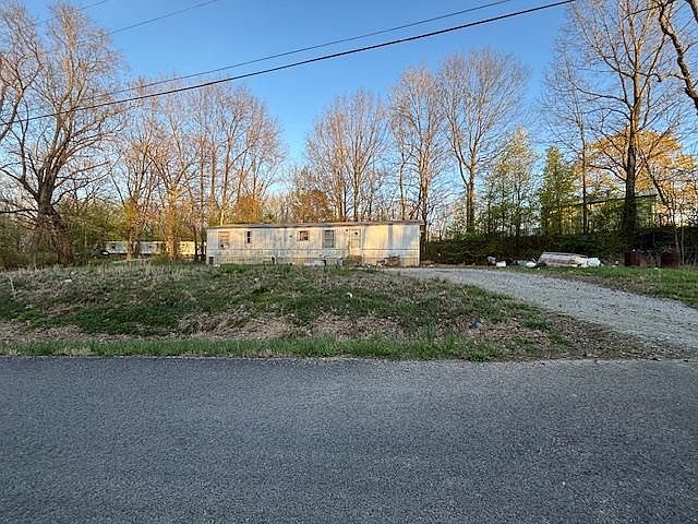 1st image of 320 State Highway 2107