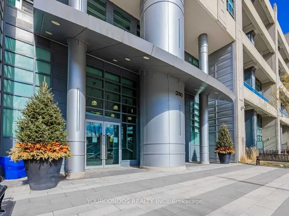 380 Macpherson Ave #435, Toronto, ON M4V 3E3