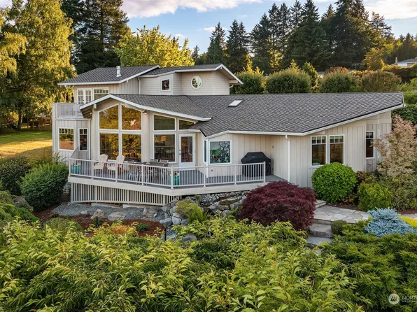 23825 104th Avenue SW, Vashon, WA 98070