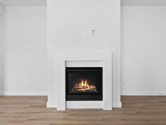 5th image of 382 Double Eagle Ranch Dr