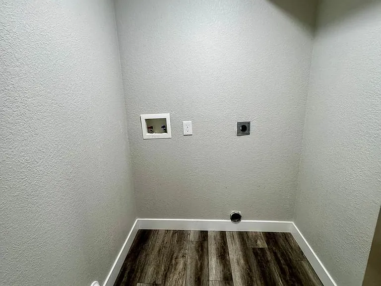 5302 Statute Dr — Photo 24