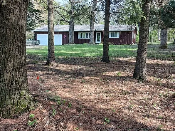 810 S 10th Ave E, Lake Mills, IA 50450